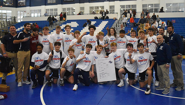 Read more about the article Woodland wins 3rd straight duals title, downing Cass in finals